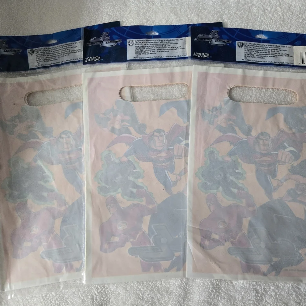 Hallmark Justice League Party Bags - Yellow and Blue Super Heros